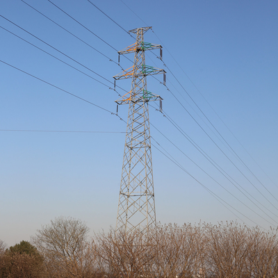 電流を通されたQ235b電気タワーの高圧角タワーを電力線