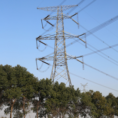 電流を通されたQ235b電気タワーの高圧角タワーを電力線